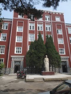 南廣場